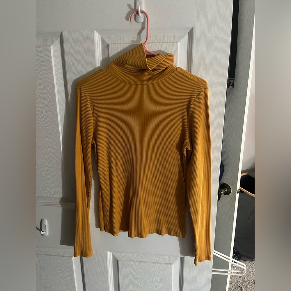Medium yellow tight fitting turtleneck